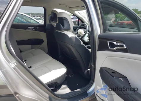 2025 Kia Sportage Ex z USA, uszkodzony, nr VIN KNDPVCDF3S7355772